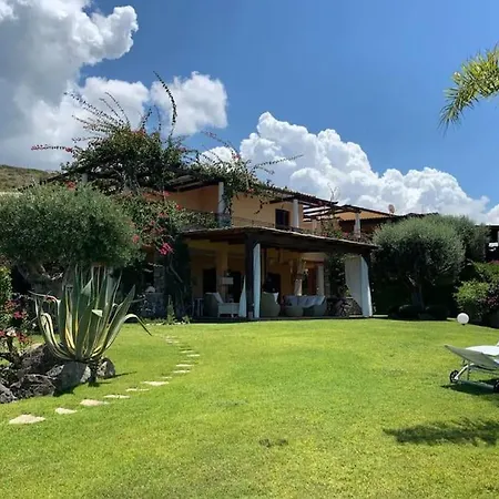 Un'oasi Di Relax Con Giardino Sul Mare! *